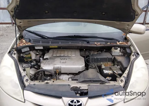 2010 Toyota Sienna Xle z USA, uszkodzony, nr VIN 5TDYK4CC4AS307258